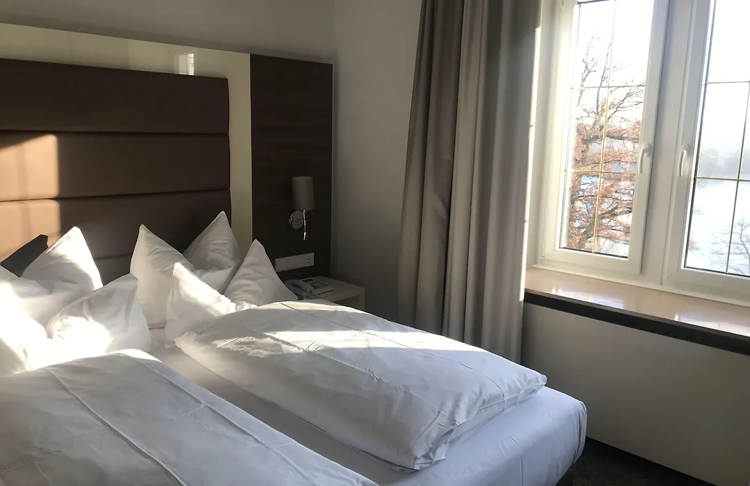 Hotel Haus Delecke-1